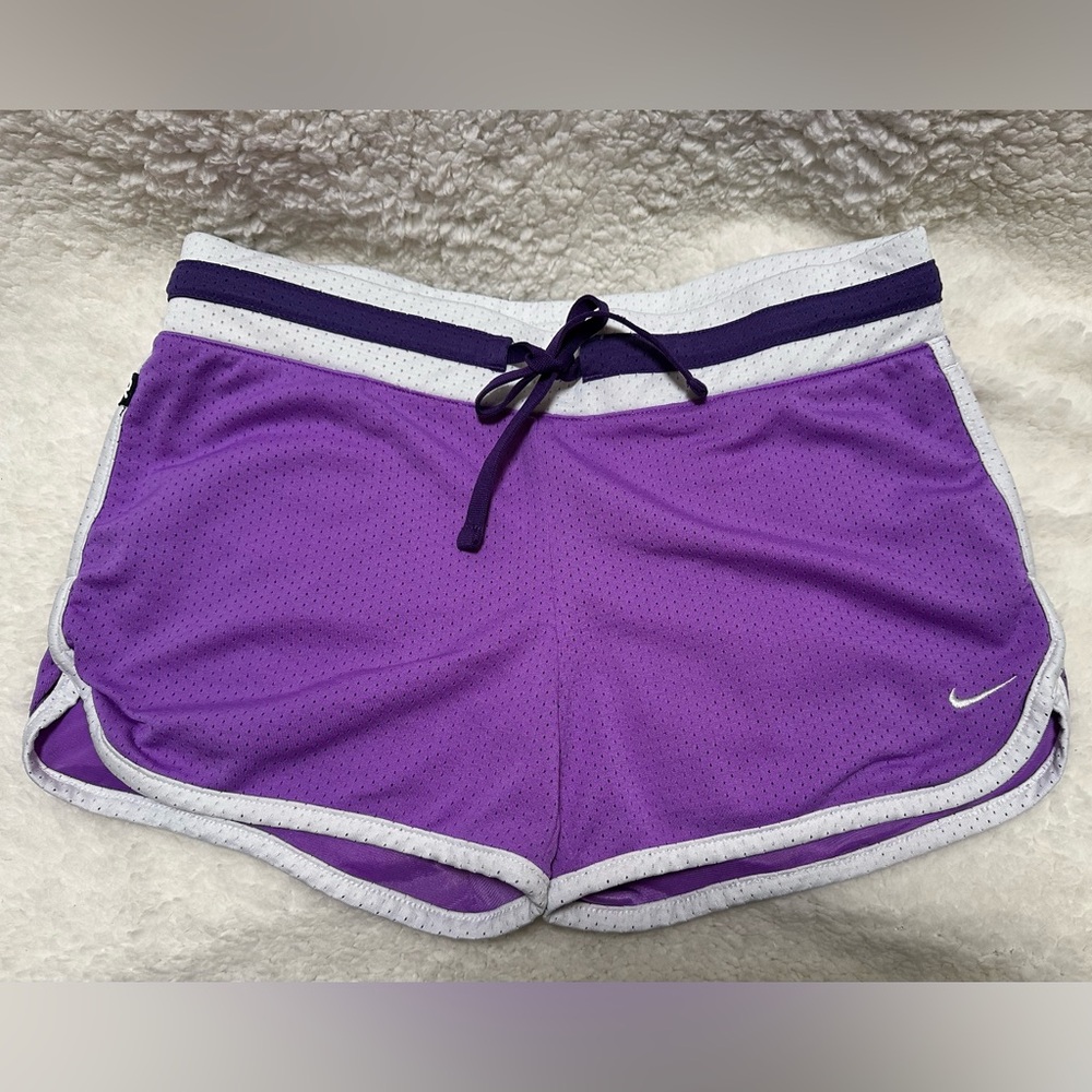 Nike Vintage 90s/2000s Women's Athletic Sport Short Shorts Small Purple w/White
